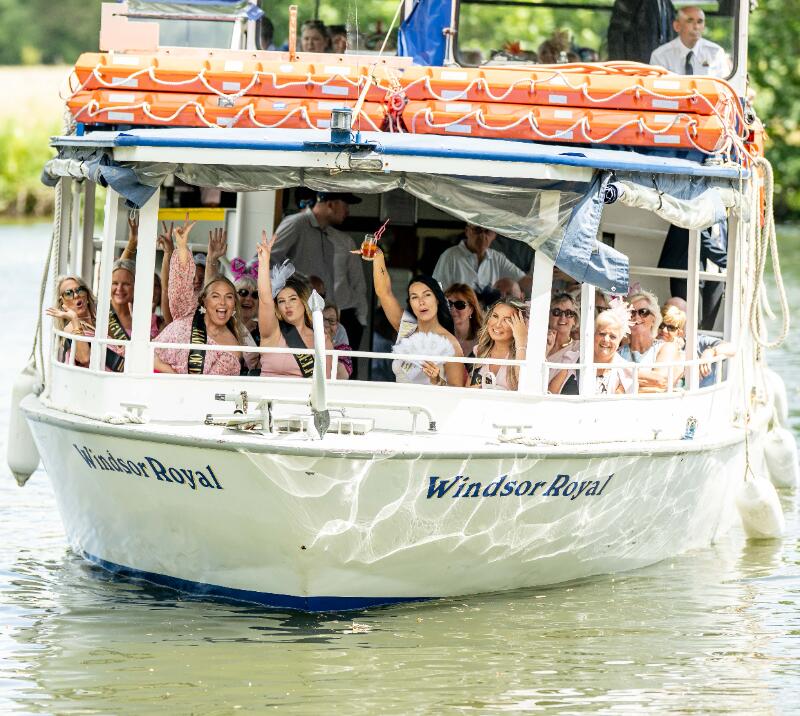 hen do boat windsor