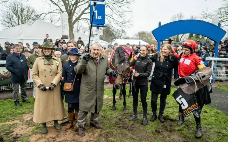 Protektorat, the Skeltons and John Hales