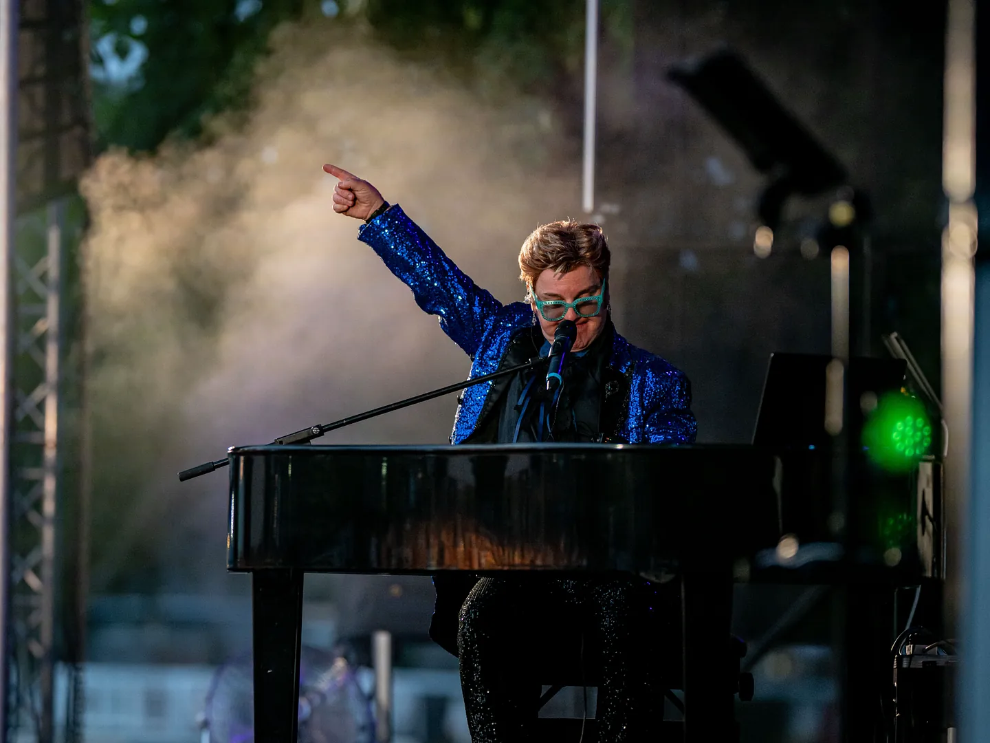 Elton John Racenight 