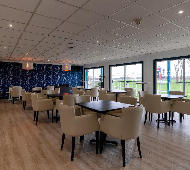 Owners & Trainers lounge at Royal Windsor Racecourse