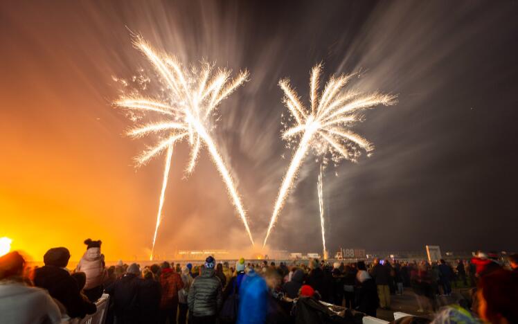 Jurassic Firework Night at Windsor Racecourse 6 November